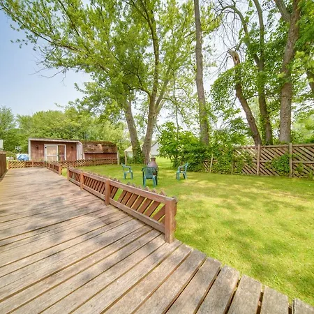 Lake Erie Getaway With Private Pool And Yard!